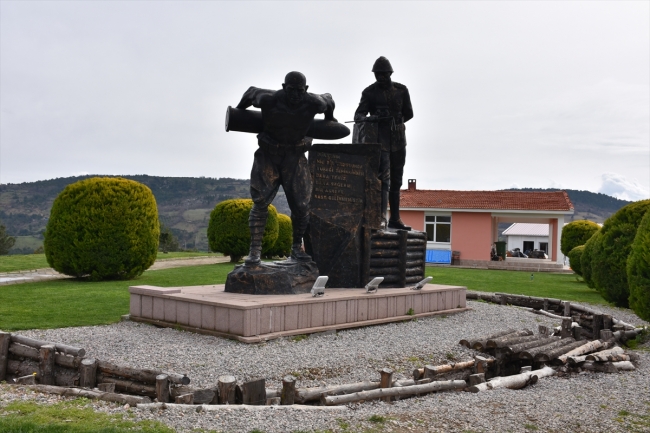 ‘Koca Seyit’in mezarı, ziyaretçi akınına uğradı